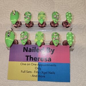 Acrylic Oress On Nails